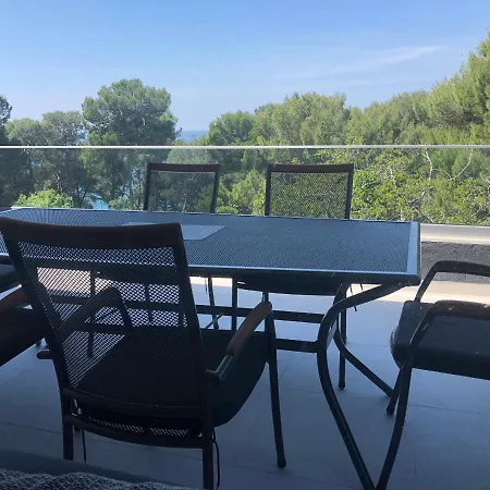 Deni Apartment