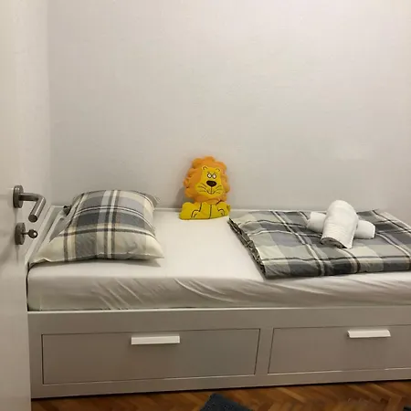 Apartment Deni *