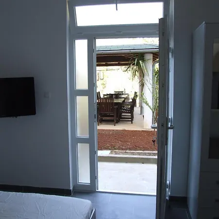 丹尼公寓 公寓 普拉