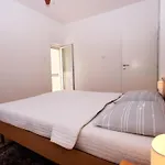 Deni 아파트 *