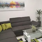 Deni 아파트