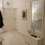 Deni 아파트 *